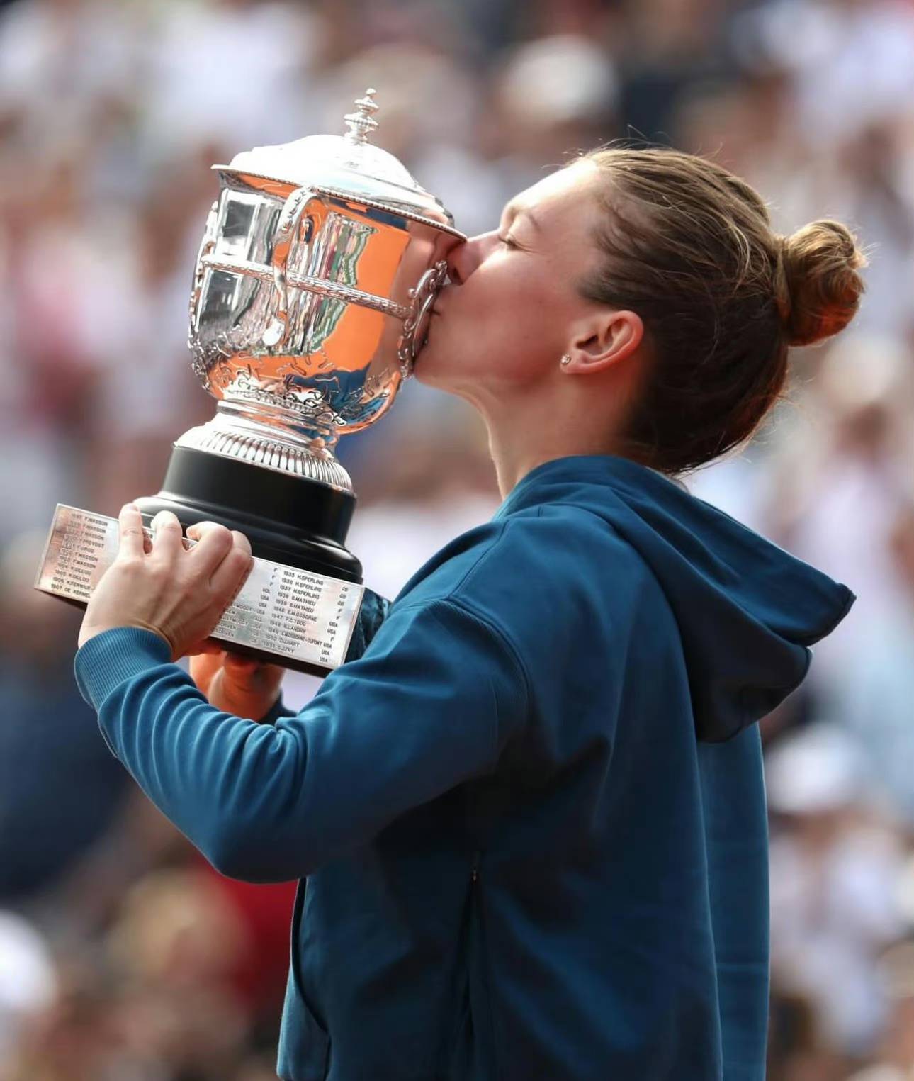 九游旧版本下载链接-波娃个人简介