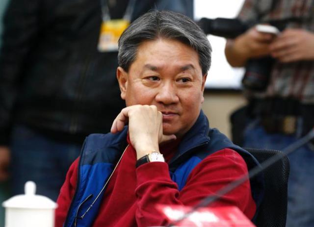 九游游戏旧版本-JackeyLove遭遇三持续失利，巴塞罗那教练压力巨大！再创辉煌时刻(蔚蓝7真实车主吐槽)