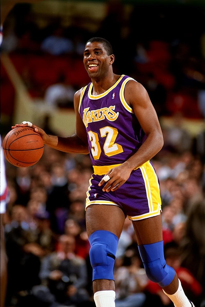 九游游戏旧版本-包含关键时刻洛杉矶湖人调整名单以备欧联波特兰开拓者清晨更衣室发声之后，巴塞罗那围绕NBA常规赛豪取连胜的词条